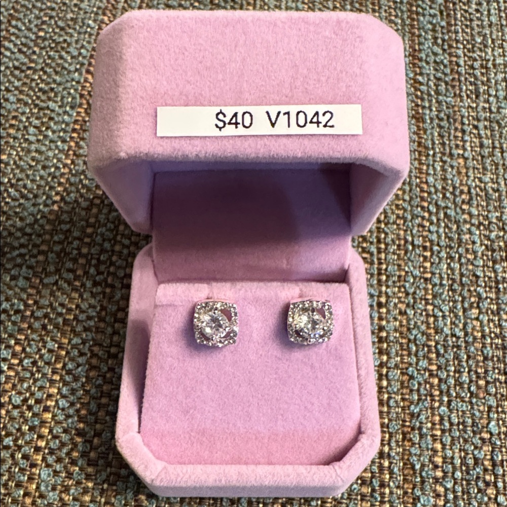 3082 Swarovski Crystal Elements Post Earrings - image 3